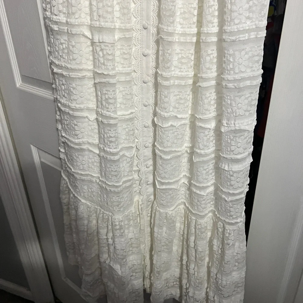 Gorgeous Elegant White Lace Maxi Dress - Picture 8 of 16